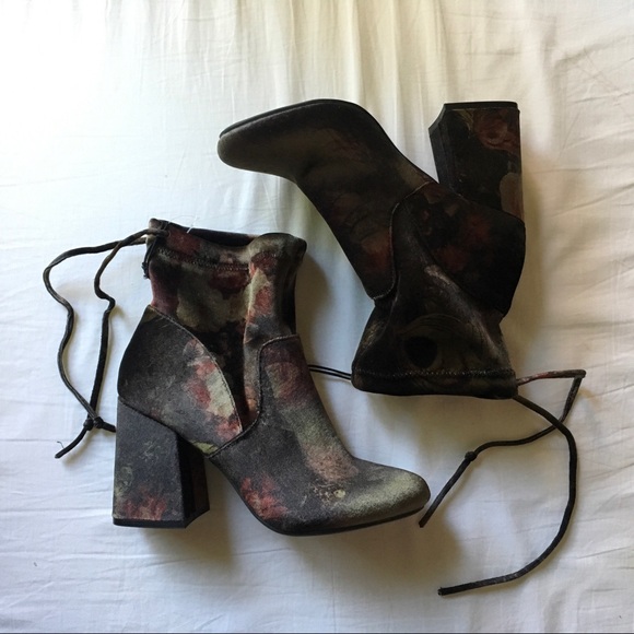a new day Shoes - Mod boots